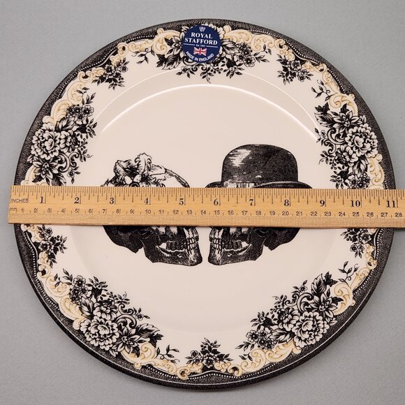 Set of 2 Dinner Plates - Royal Stafford Skulls & Roses Halloween China Dishes - Picture 4 of 6